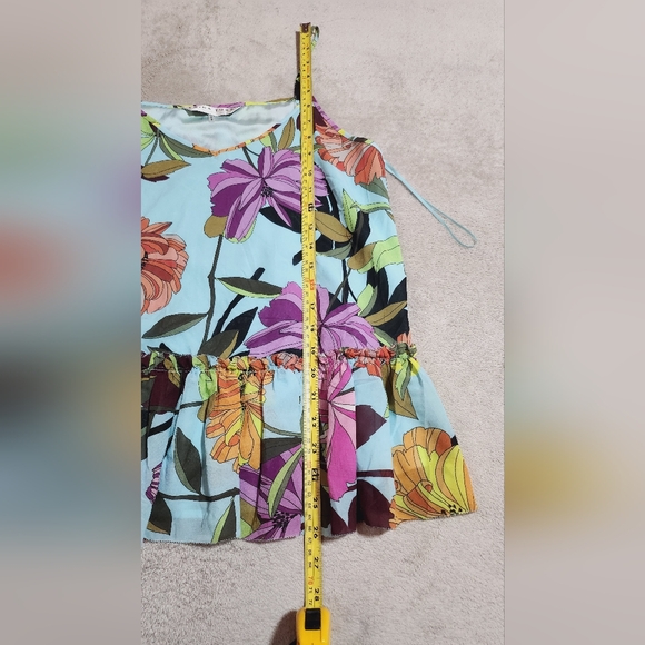 Trina Turk Floral Strap Silk Top Blouse - Tiered Flounce Size Small S - Picture 6 of 6